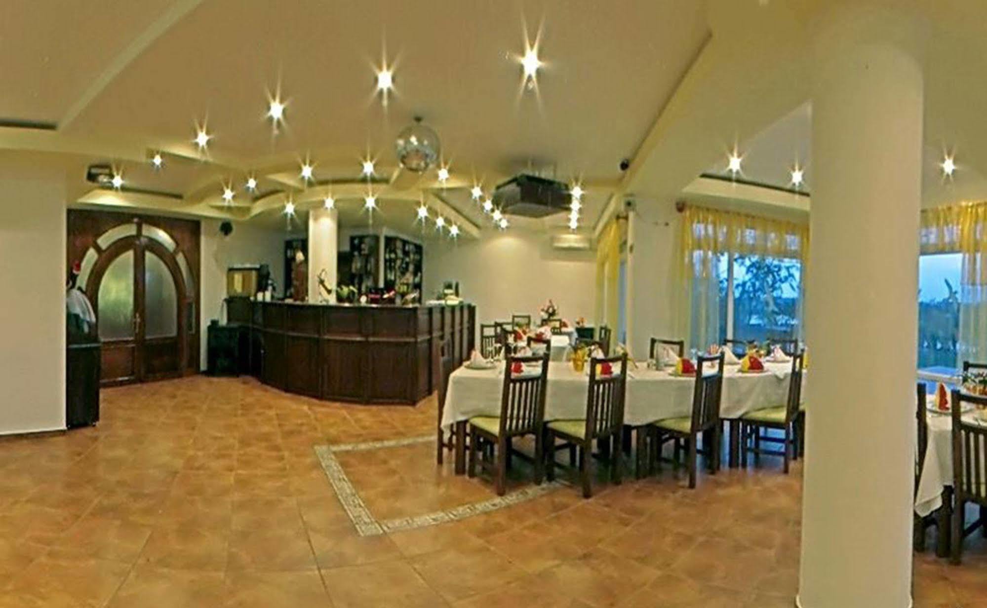 Hotel Wels Băltenii de Sus Kültér fotó
