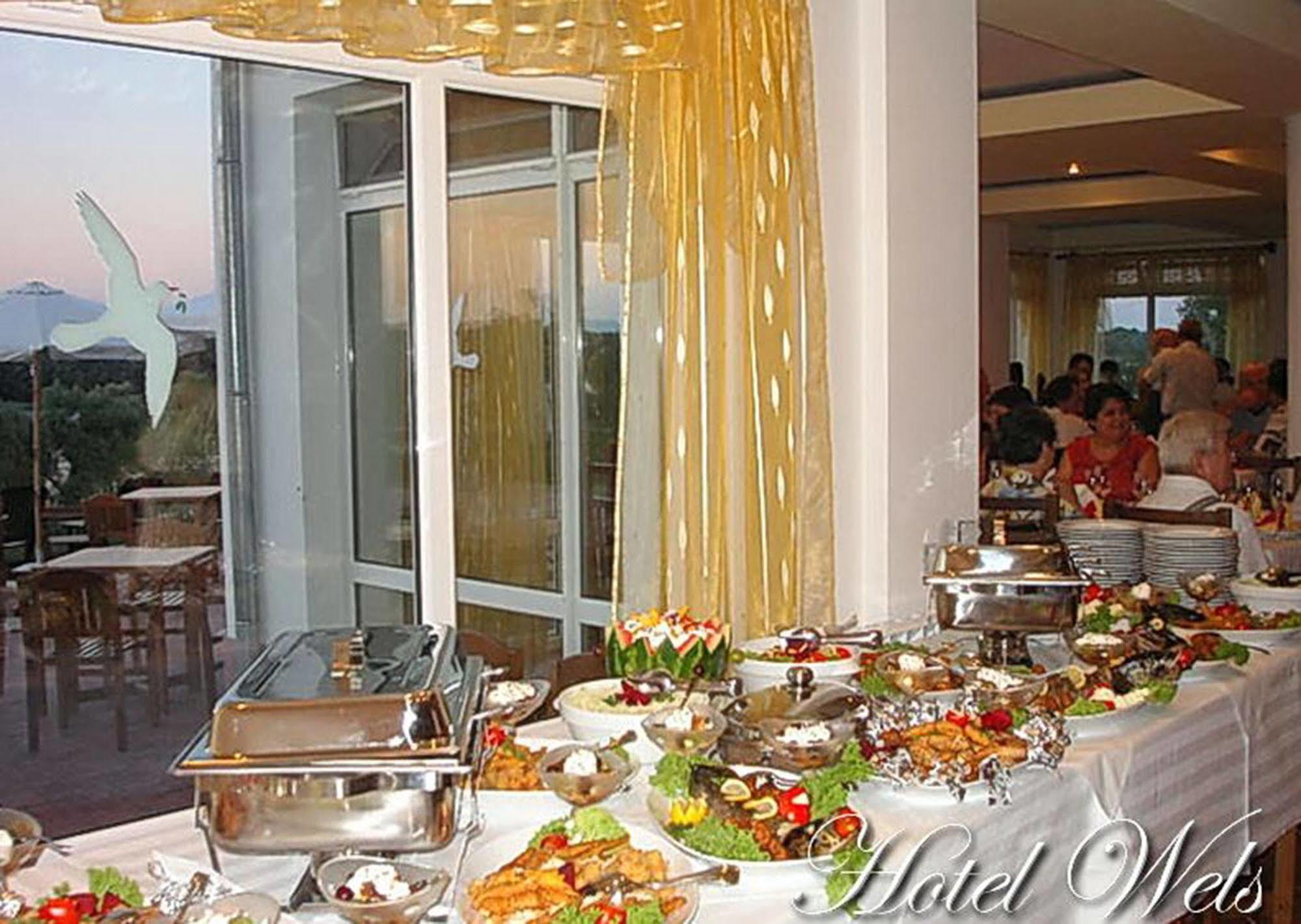 Hotel Wels Băltenii de Sus Kültér fotó